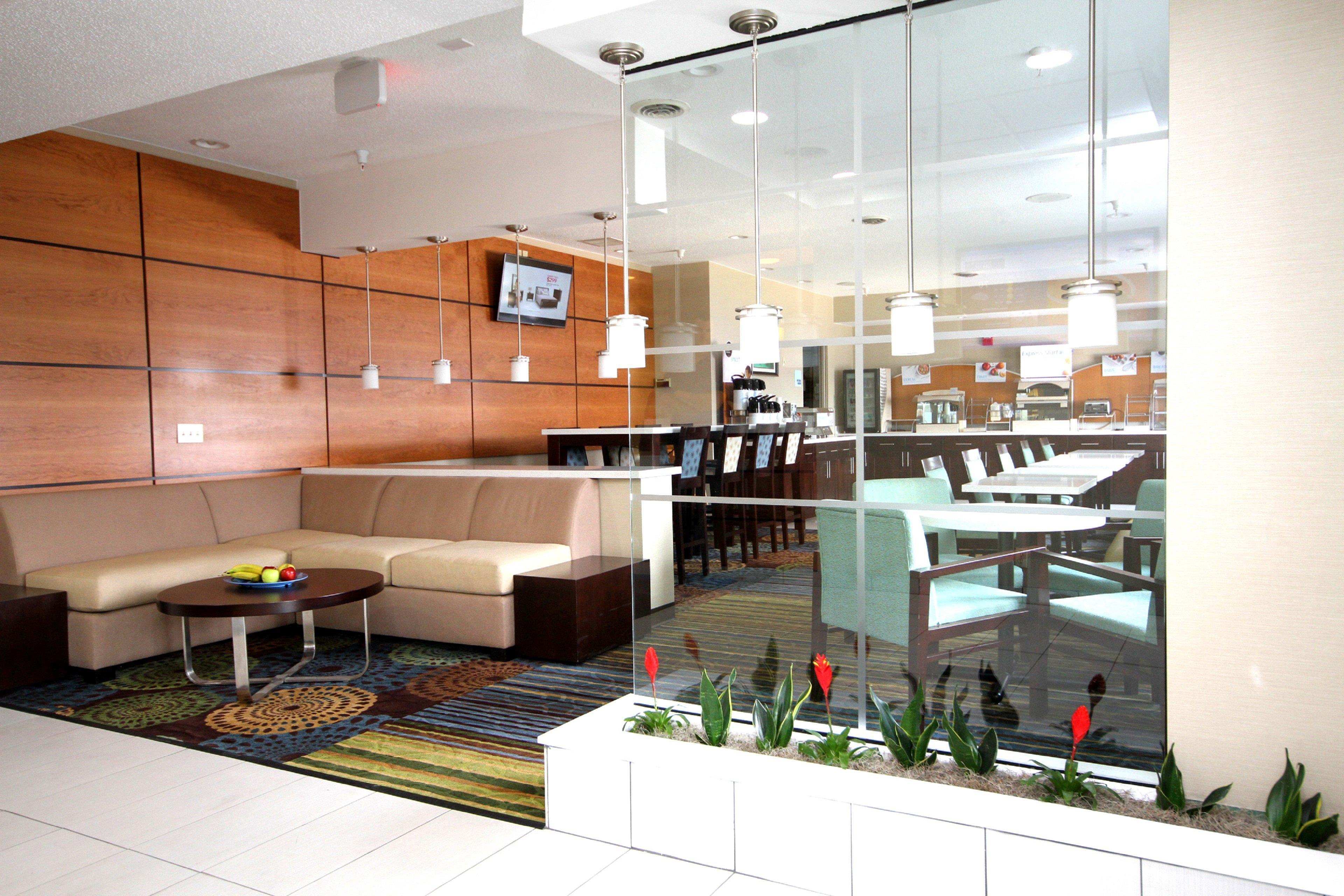 Holiday Inn Express Adrian By Ihg Esterno foto