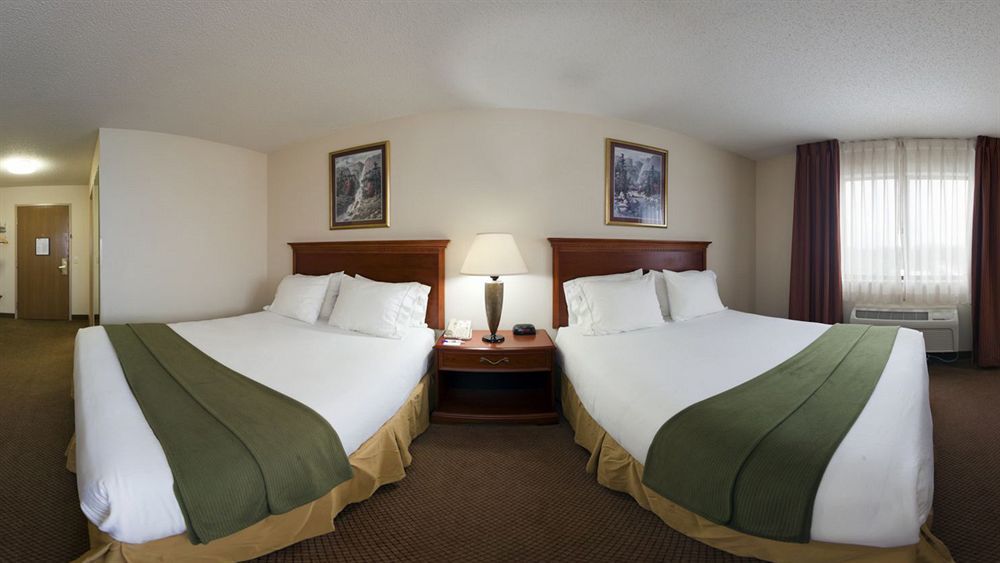 Holiday Inn Express Adrian By Ihg Esterno foto